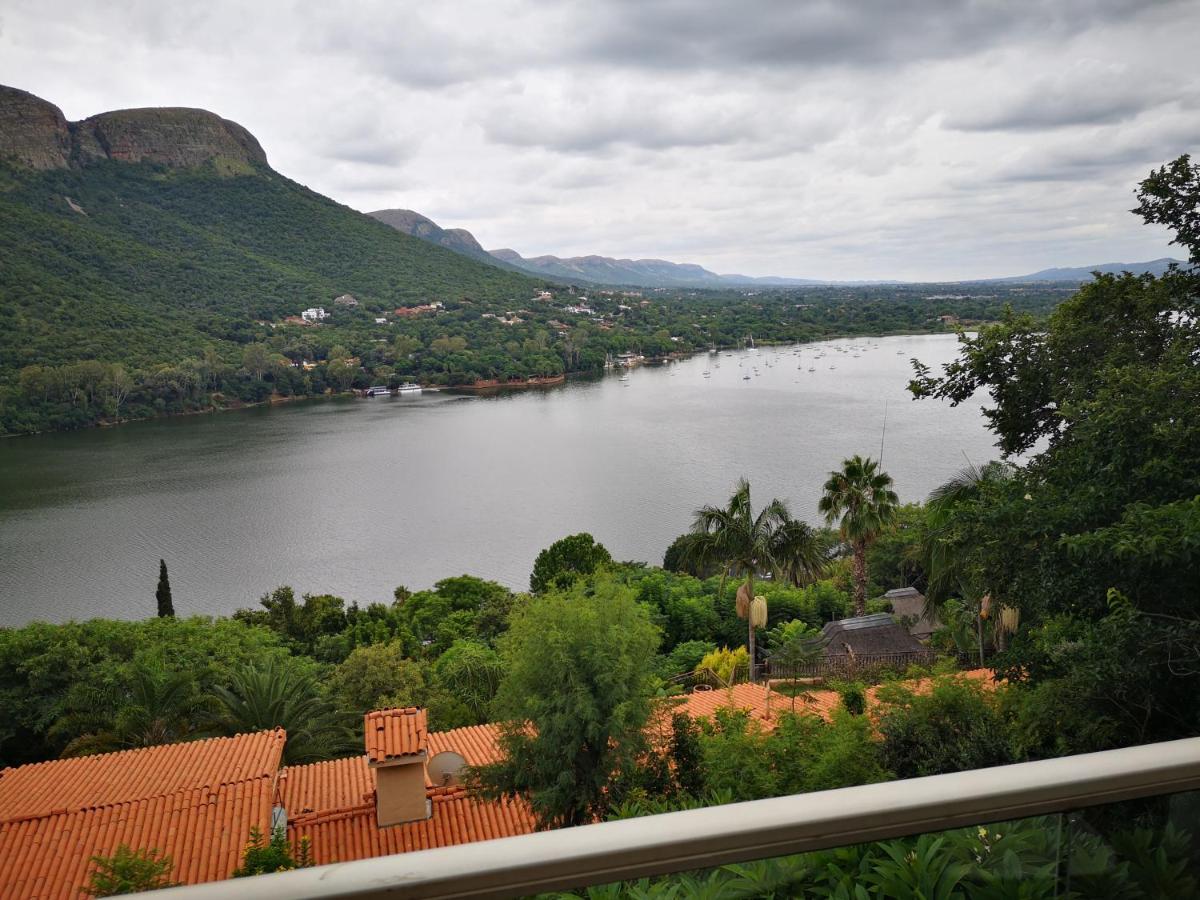 Letamong Bed & Breakfast Hartbeespoort Bagian luar foto