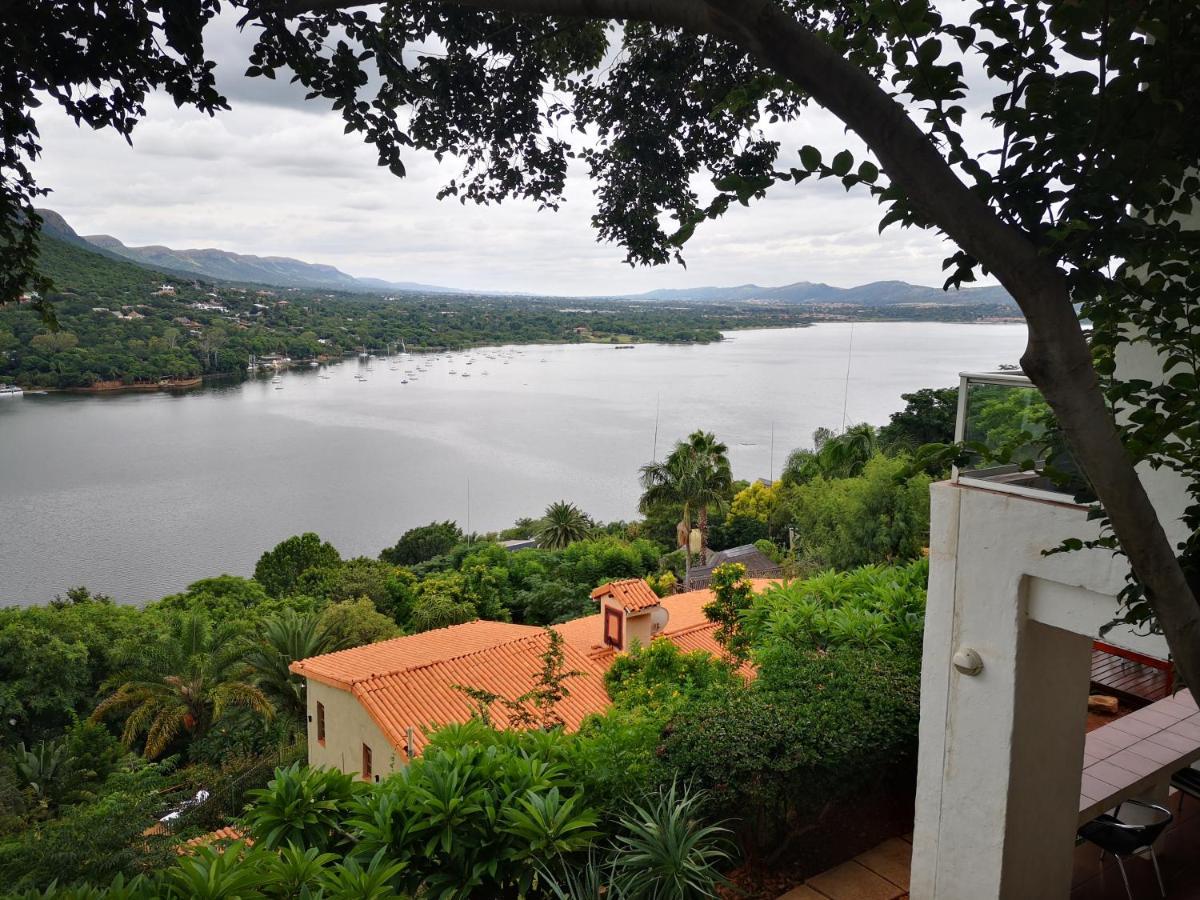 Letamong Bed & Breakfast Hartbeespoort Bagian luar foto